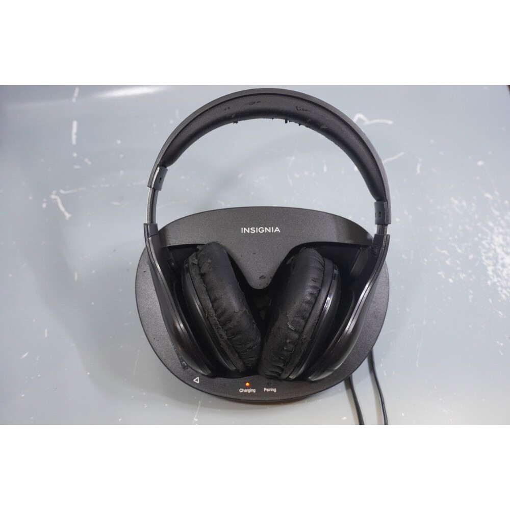 Insignia NS-WHP314 2.4 GHz Digital RF Wireless Over-the-Ear Stereo Headphones